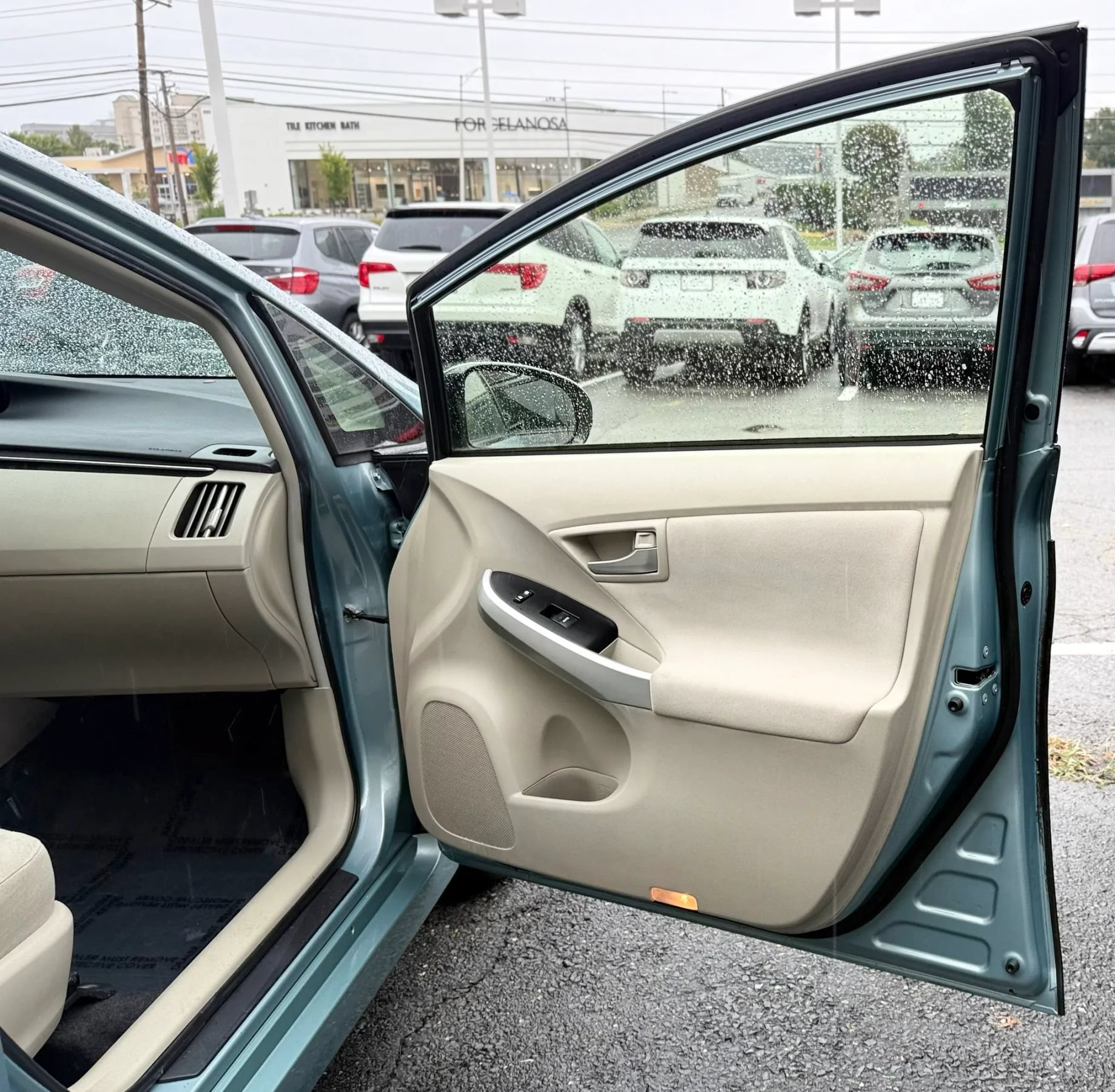 Used 2015 Toyota Prius Two FWD image 30