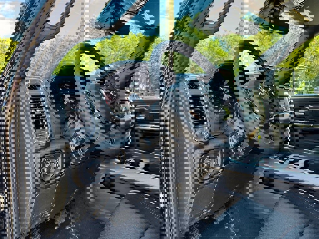 New 2025 RAM 2500 Laramie image 32