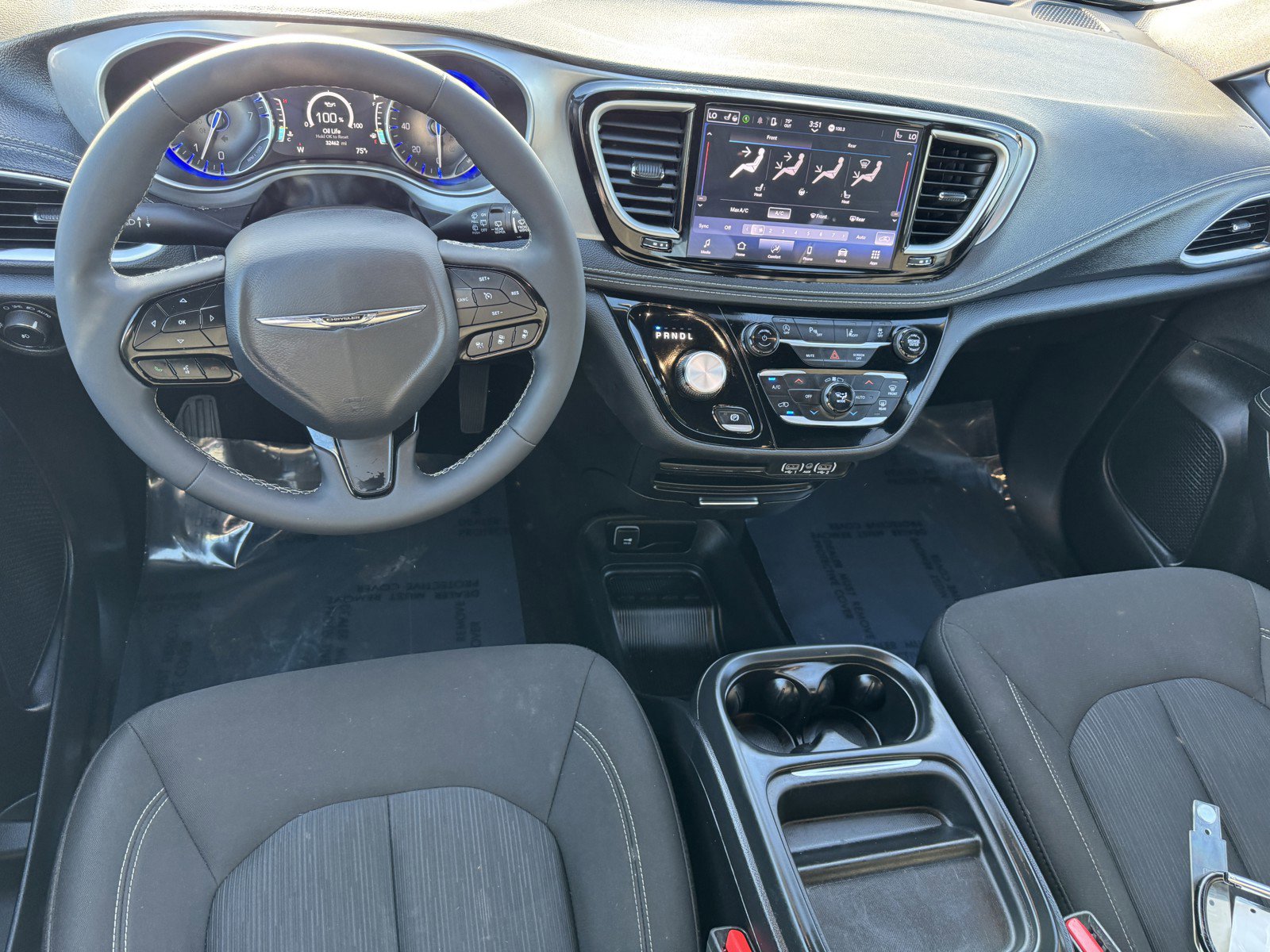 Used 2024 Chrysler Pacifica Touring image 14