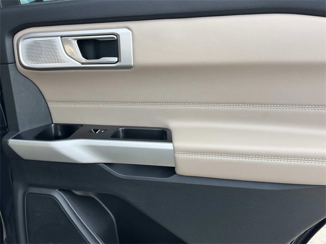 Used 2023 Ford Explorer Limited w/ Limited Technology Package image 23