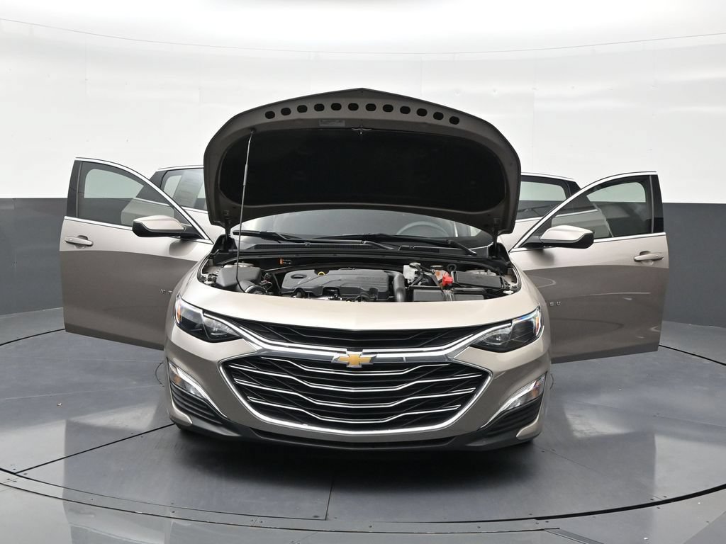 Used 2025 Chevrolet Malibu LS FWD image 34