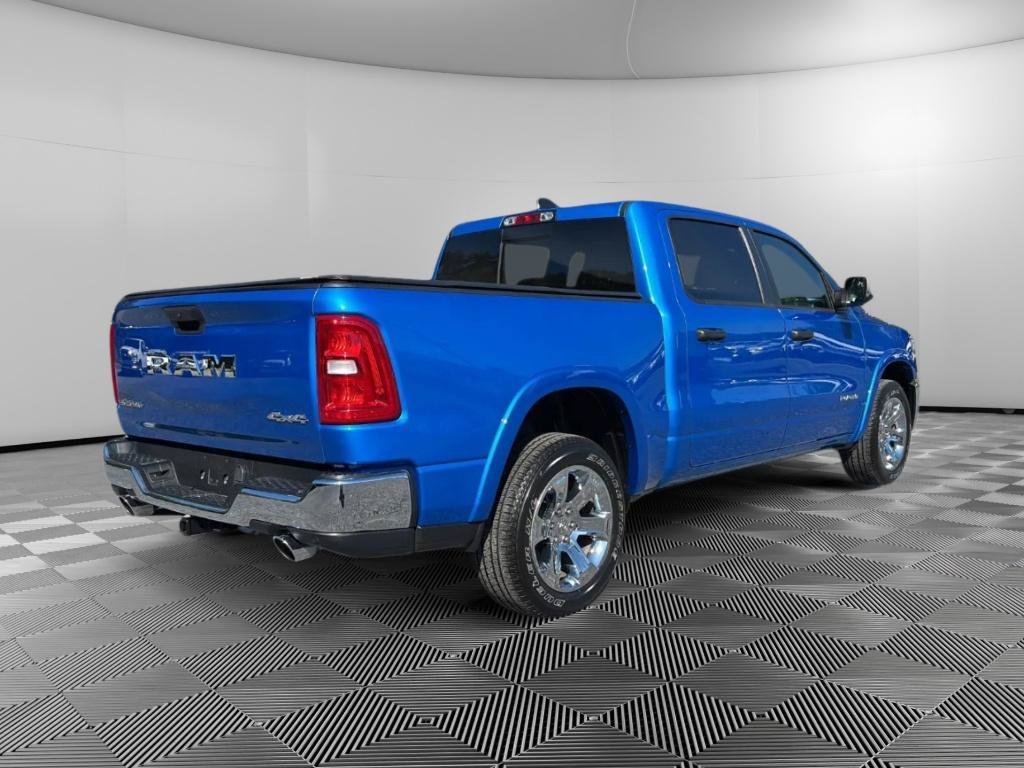 Used 2025 RAM 1500 Big Horn AWD/4WD image 4