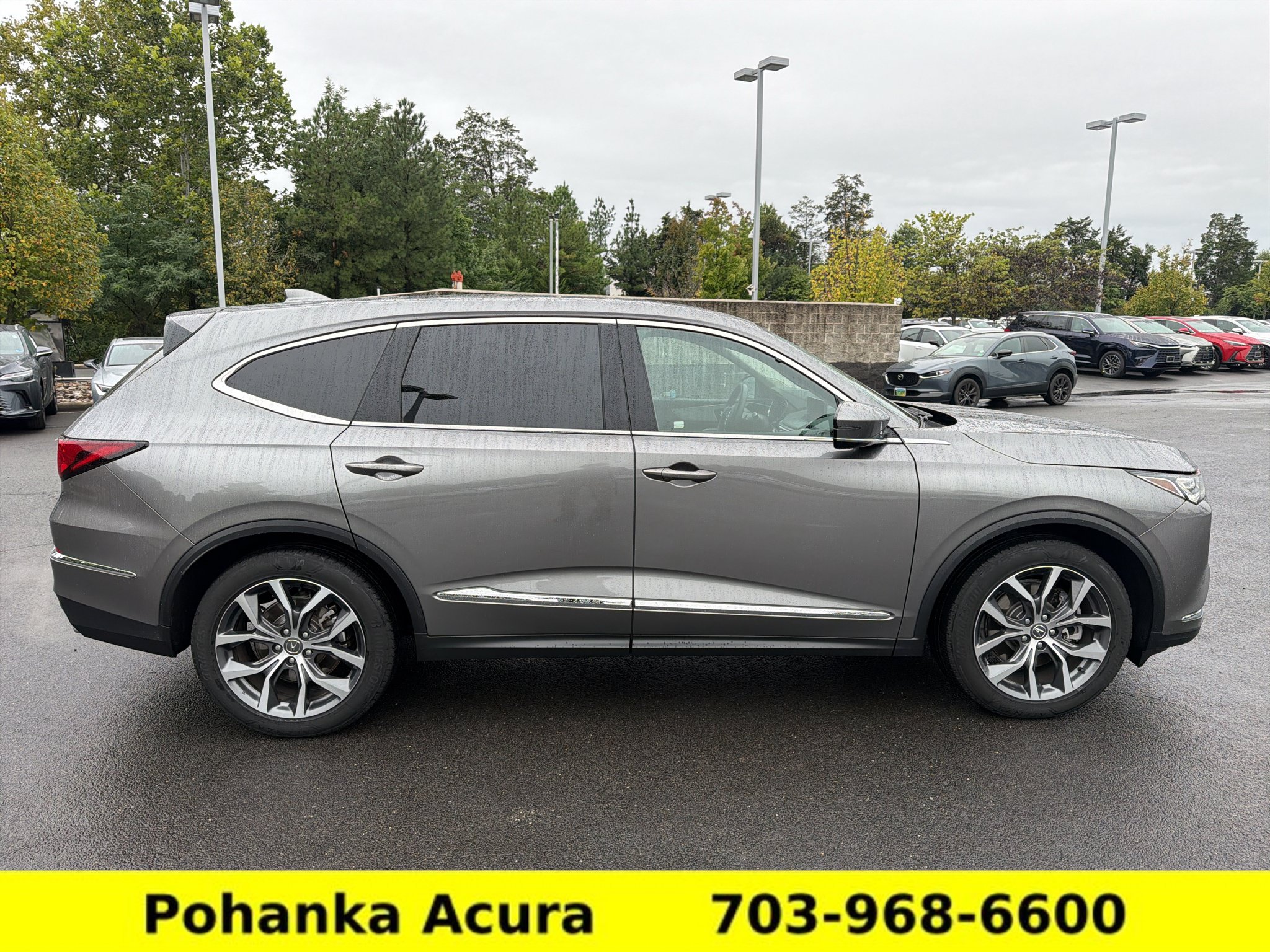 Used 2024 Acura MDX w/ Technology Package AWD/4WD image 8