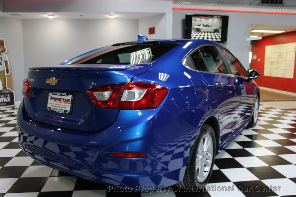 Used 2018 Chevrolet Cruze LT w/ Sun And Sound Package image 4