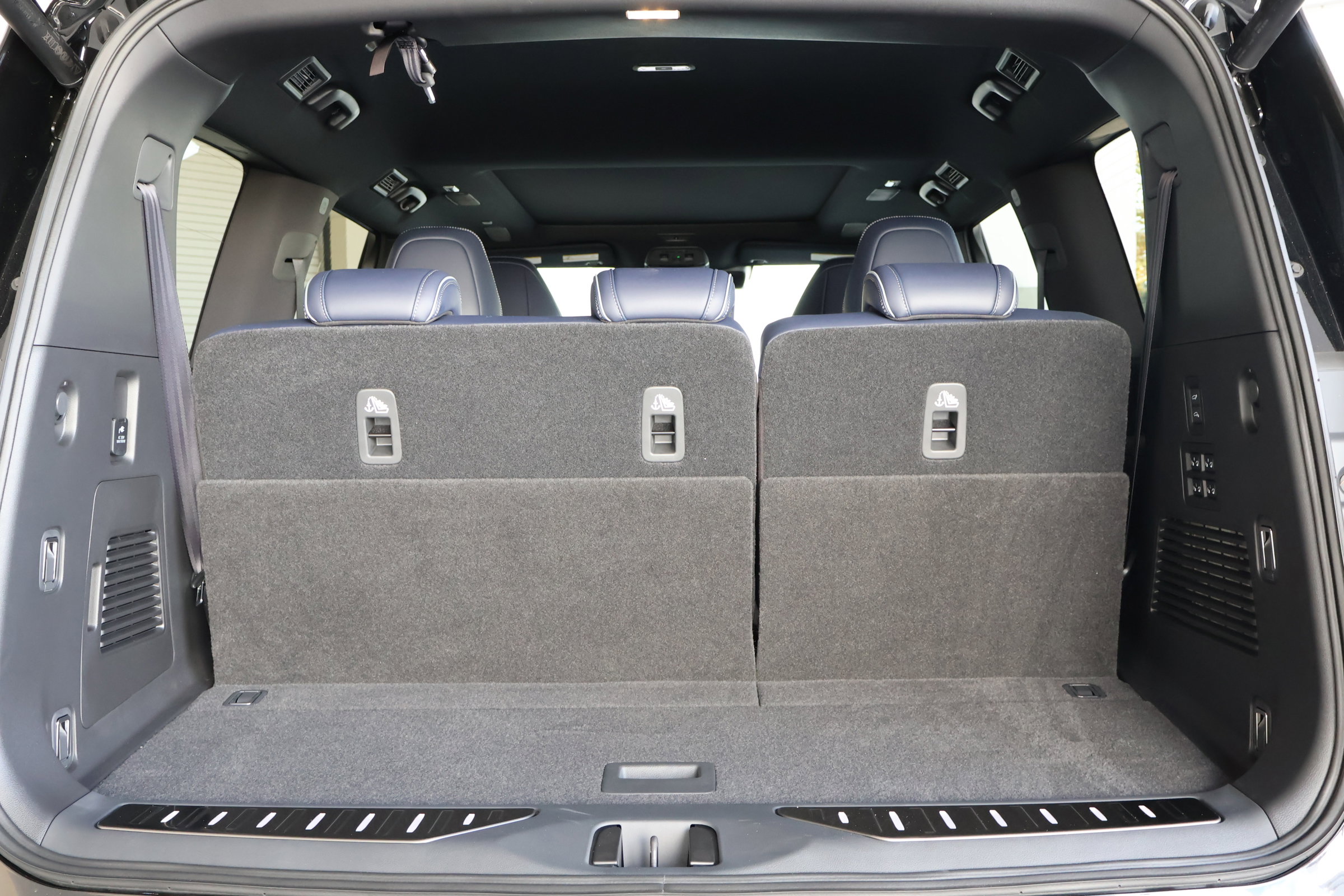 New 2026 INFINITI QX80 4WD image 21