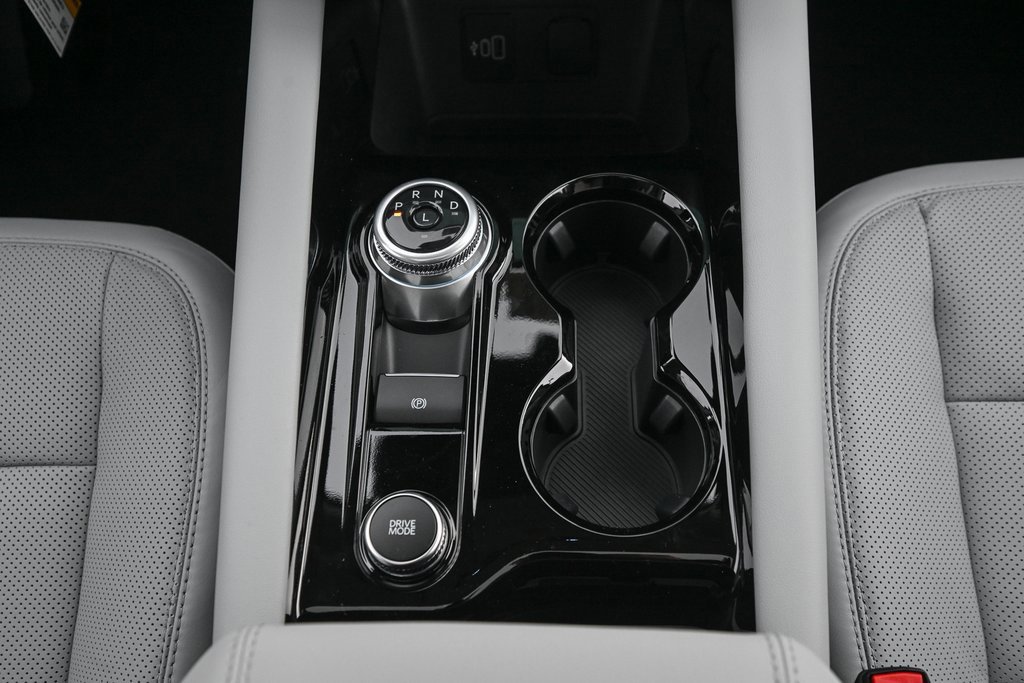 New 2026 Ford Explorer Platinum w/ LUX Leather Package image 32