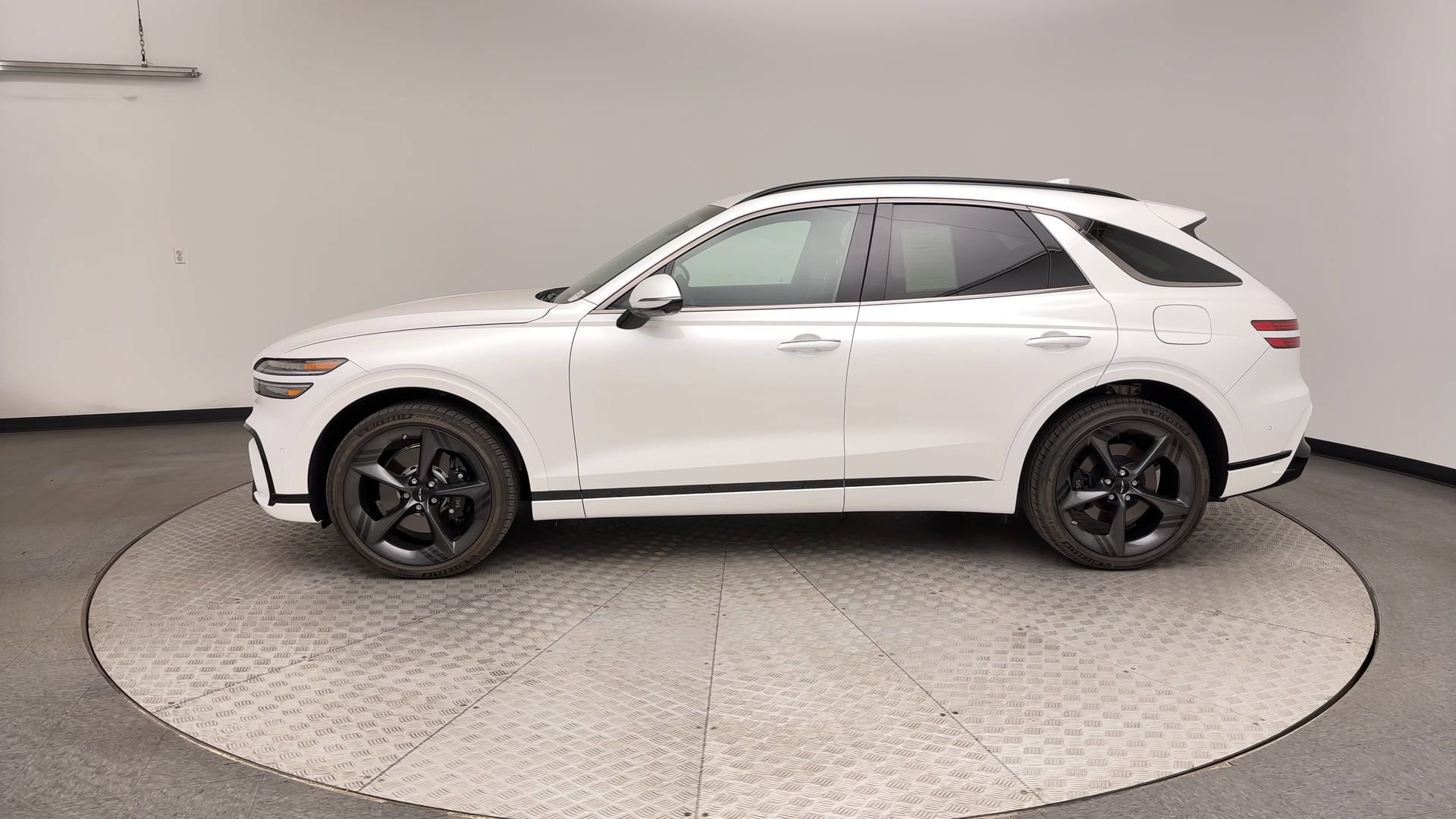 Certified 2026 Genesis GV70 3.5T Sport Prestige AWD/4WD image 5