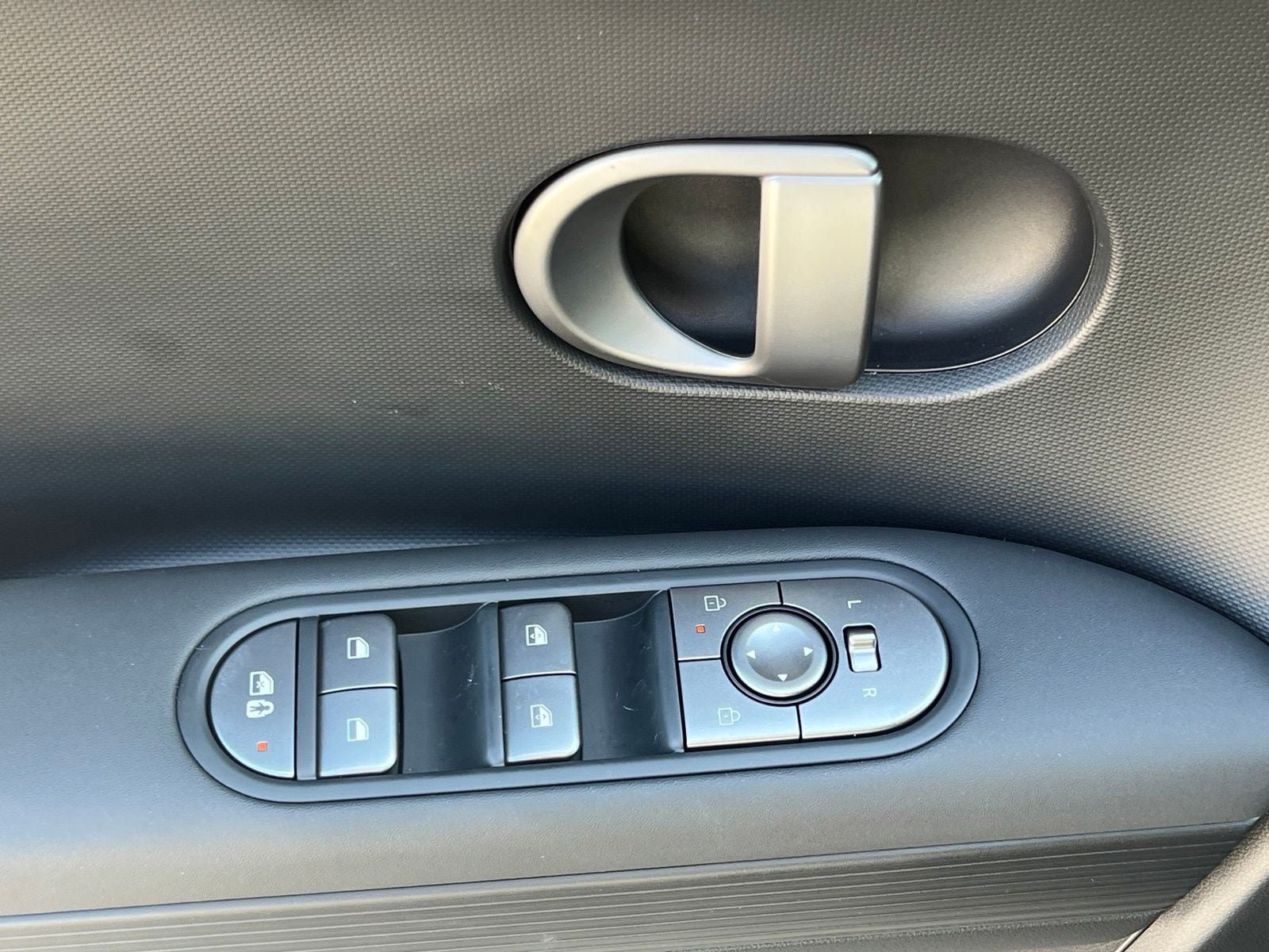 New 2027 Hyundai Ioniq 5 SEL RWD image 24