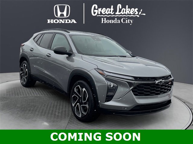 Used 2025 Chevrolet Trax RS w/ Sunroof Package image 1