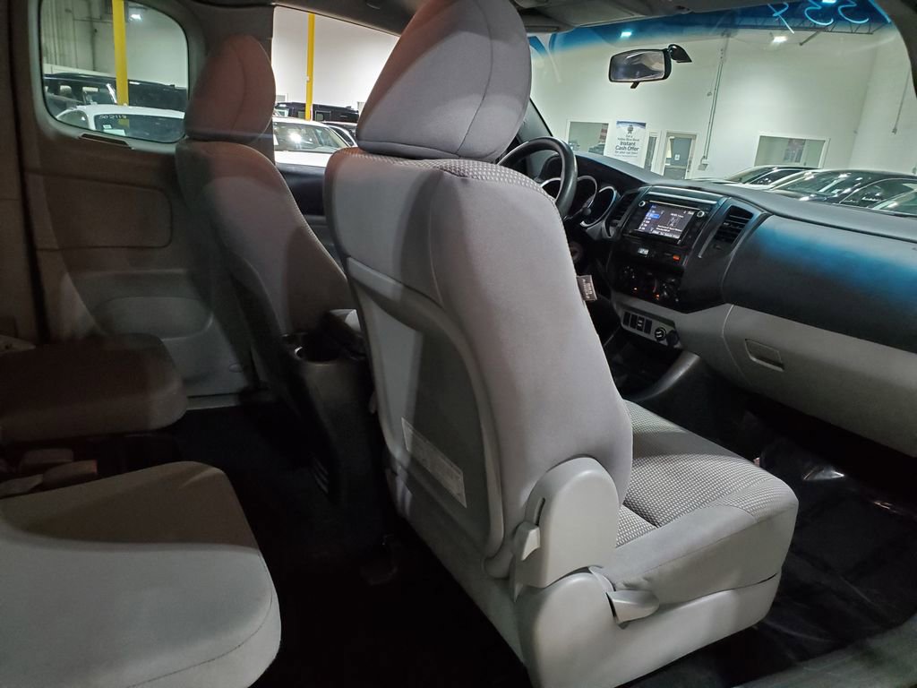 Used 2014 Toyota Tacoma PreRunner RWD image 19