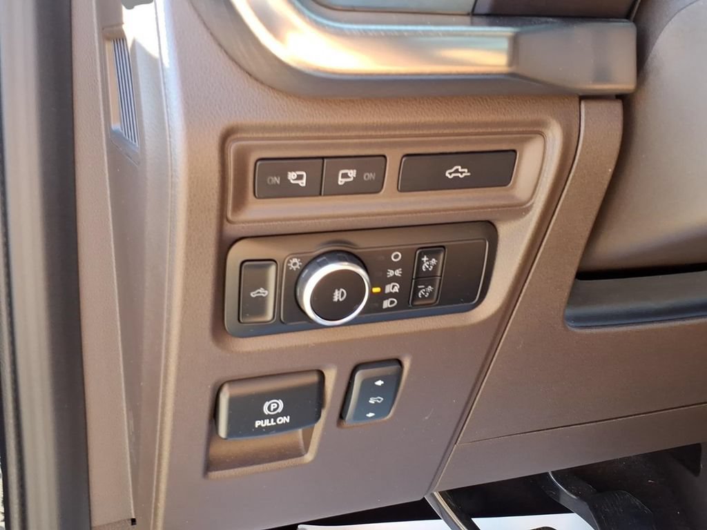 Used 2023 Ford F150 King Ranch w/ Equipment Group 601A High AWD/4WD image 18