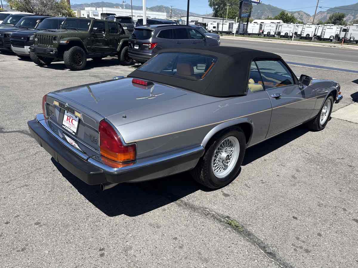 Used 1989 Jaguar XJS V12 Convertible RWD image 6