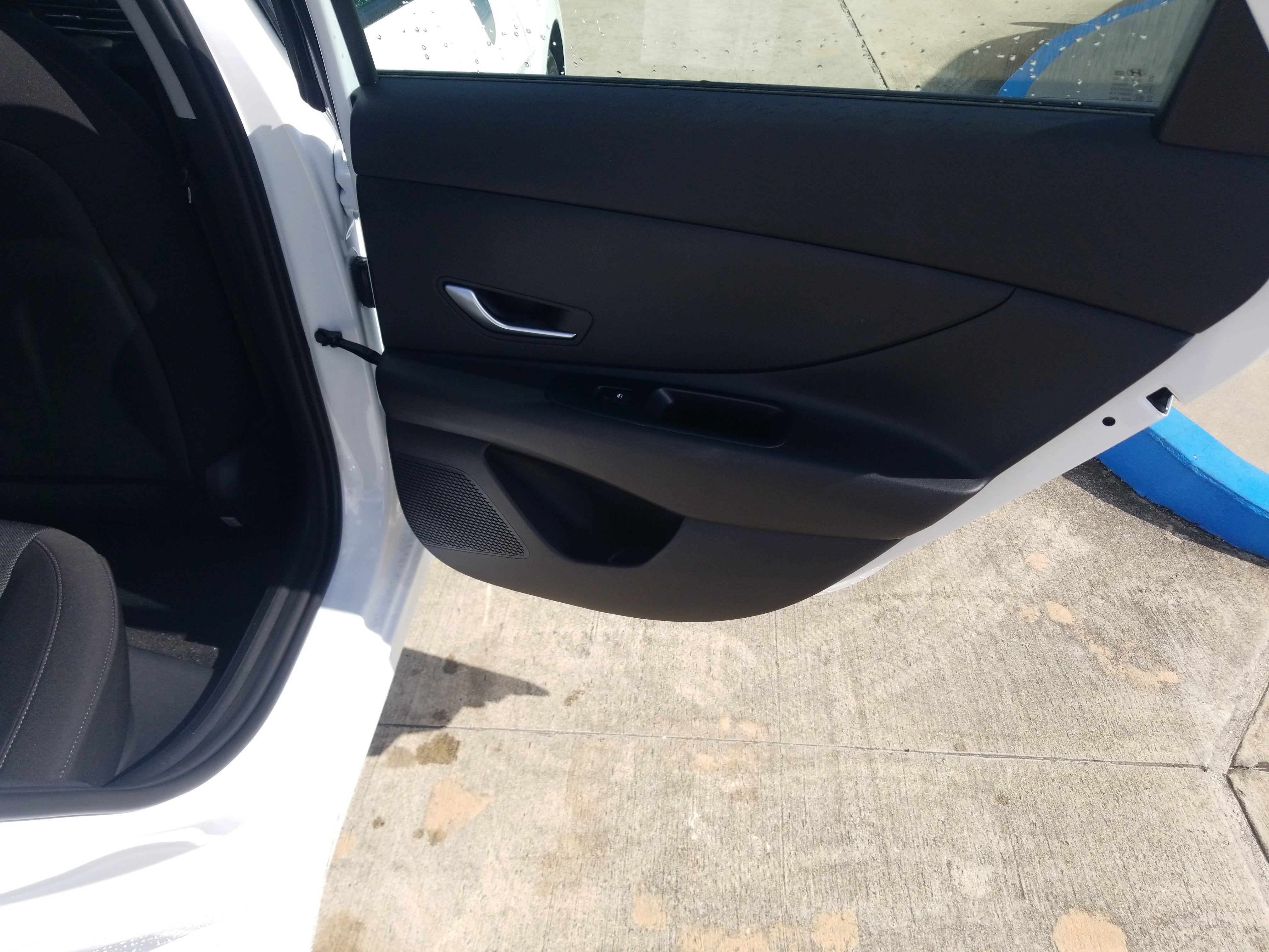 New 2026 Hyundai Elantra SE image 14