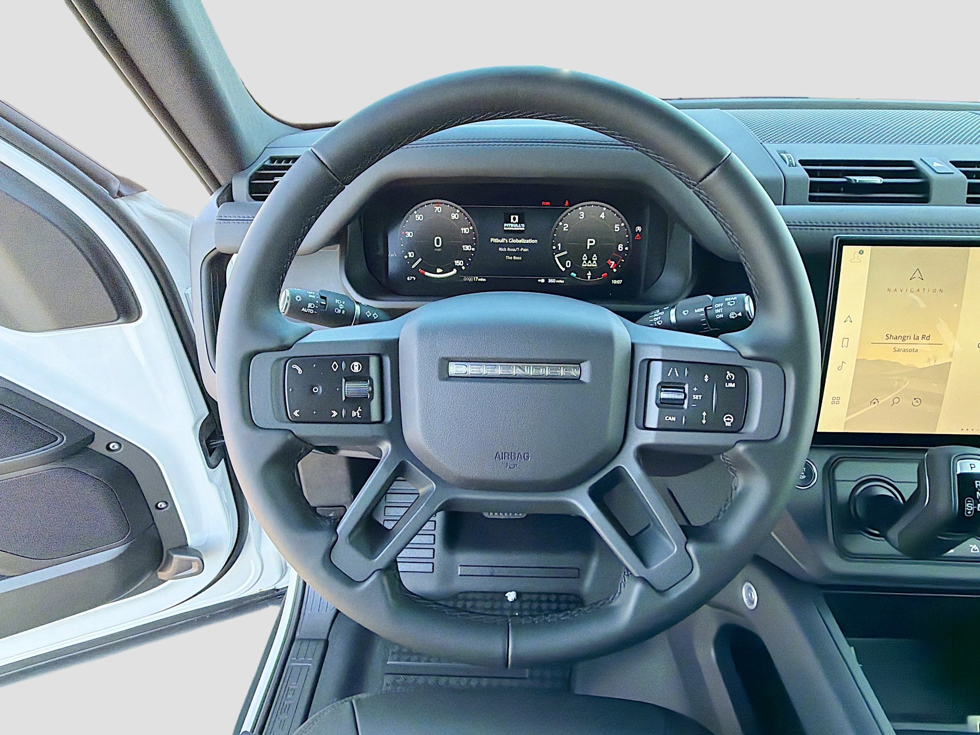 New 2026 Land Rover Defender 130 X-Dynamic SE image 41