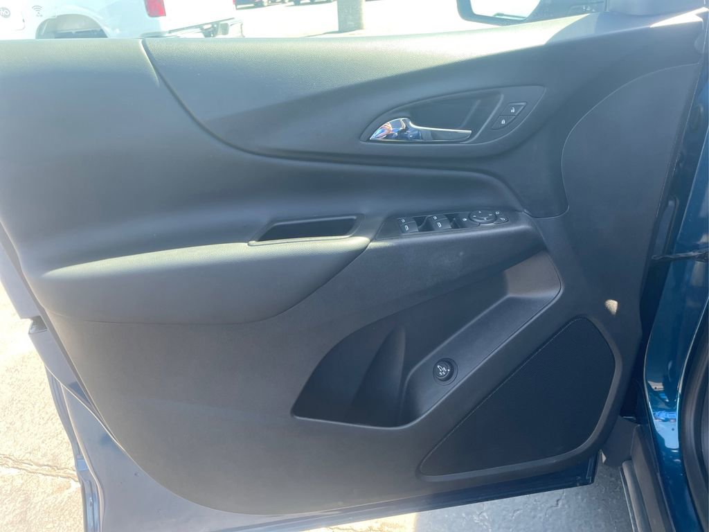 Used 2021 Chevrolet Equinox LT AWD/4WD image 17