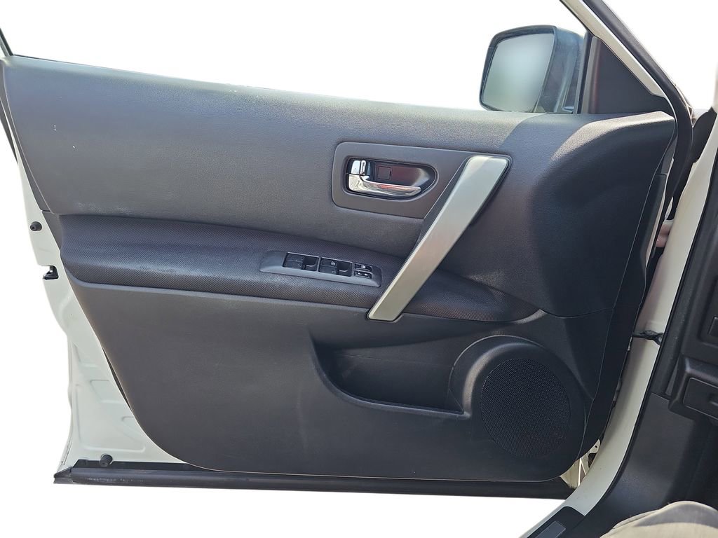 Used 2015 Nissan Rogue S w/ Convenience Package FWD image 26