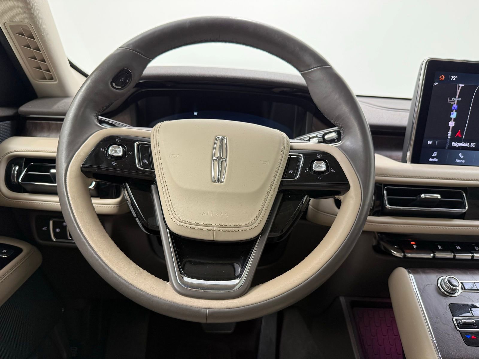 Used 2023 Lincoln Aviator Reserve w/ Equipment Group 201A image 25