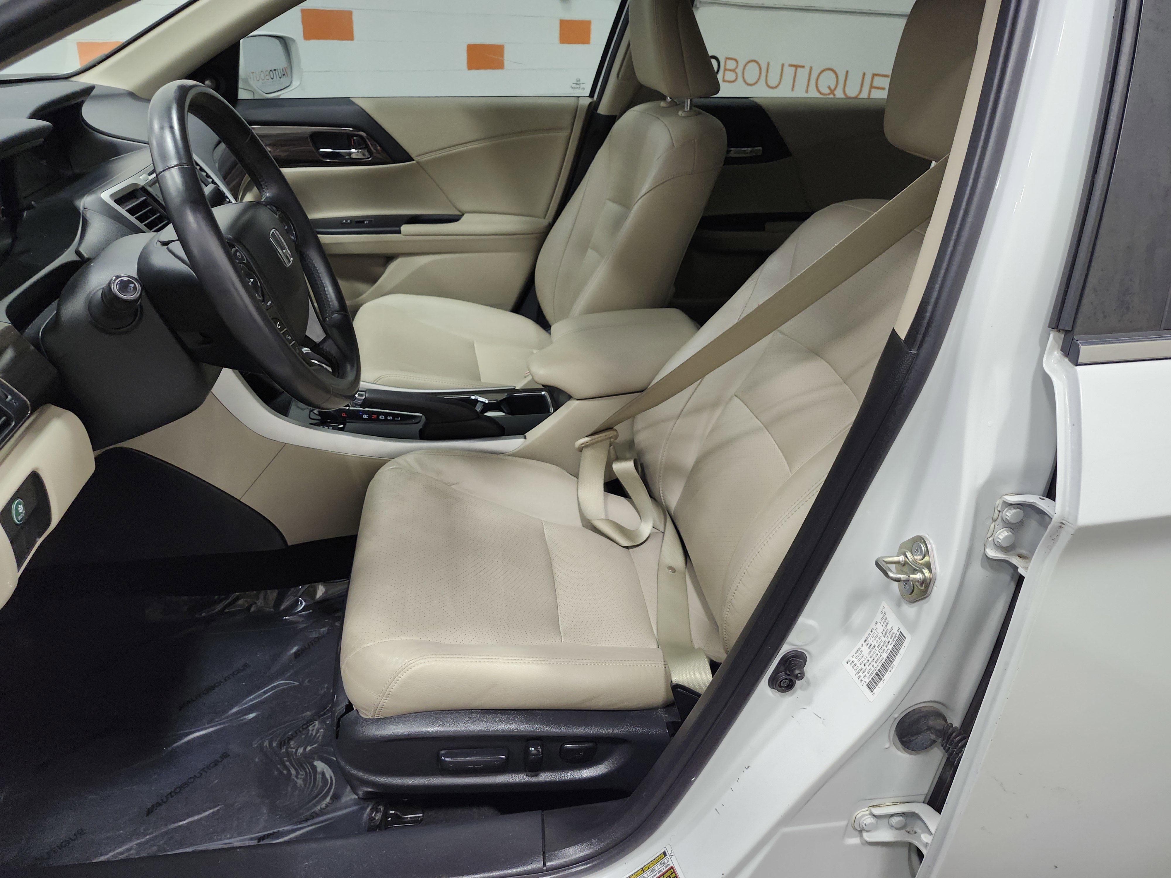 Used 2017 Honda Accord EX-L image 23