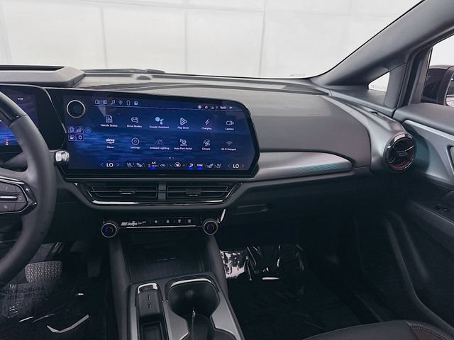 New 2025 Chevrolet Equinox EV RS w/ Active Safety Package 3 AWD/4WD image 27