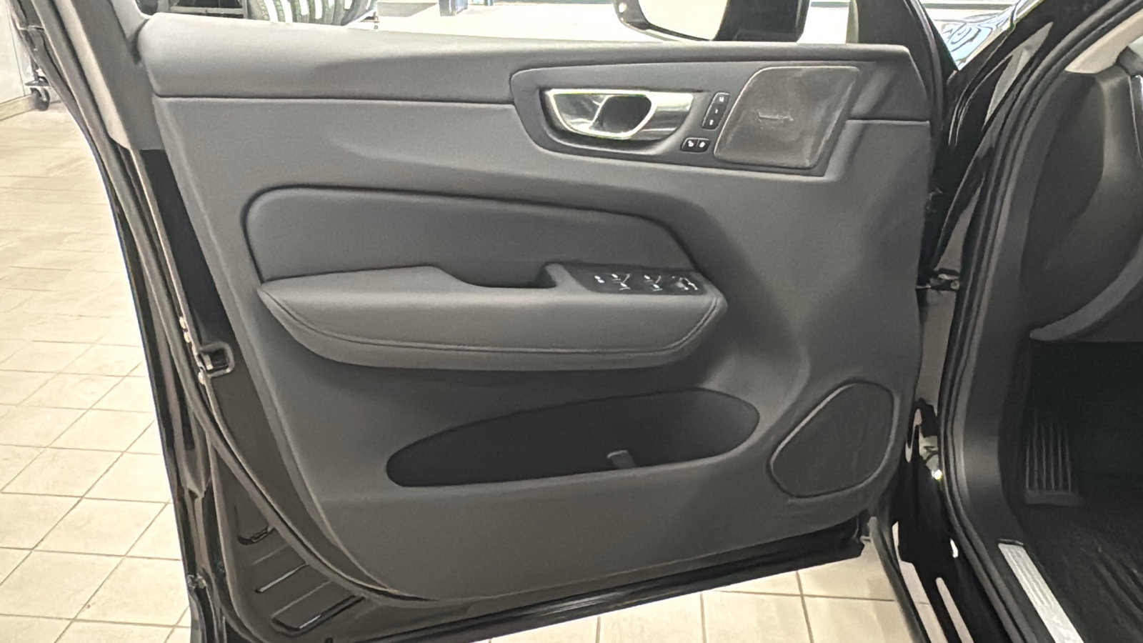 Used 2026 Volvo XC60 B5 Ultra AWD/4WD image 21