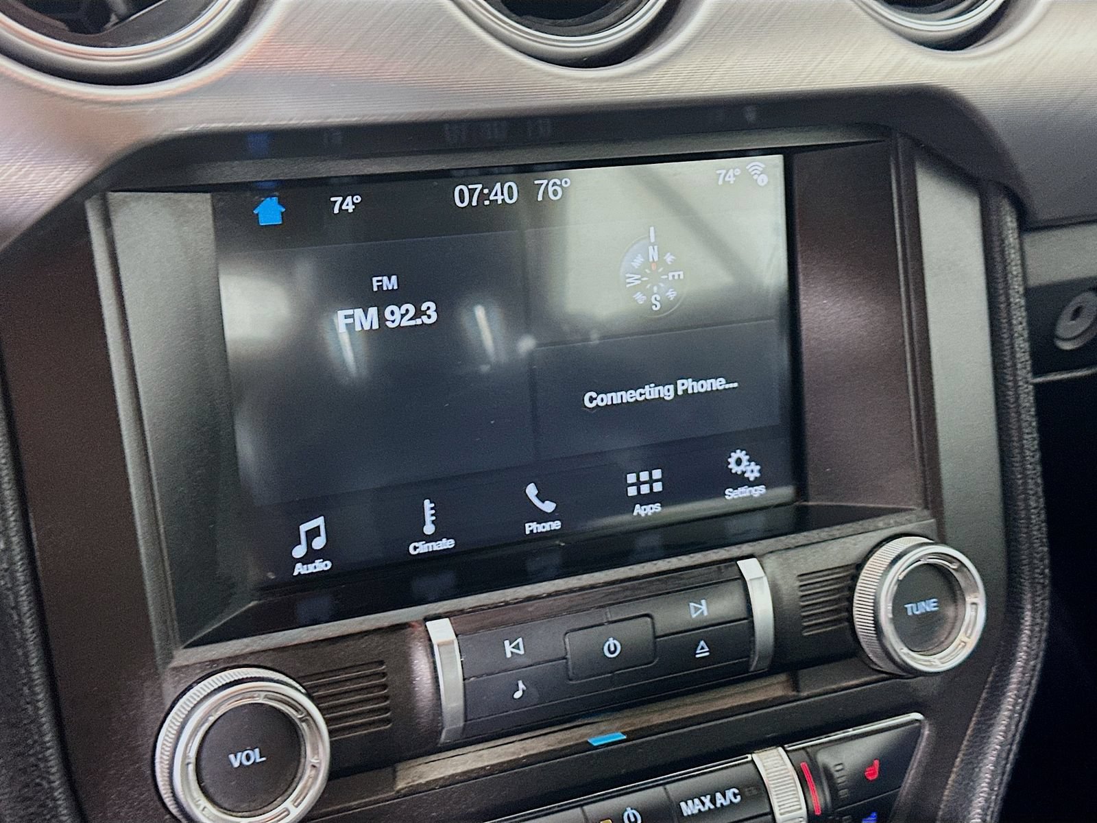 Used 2018 Ford Mustang Premium RWD image 15