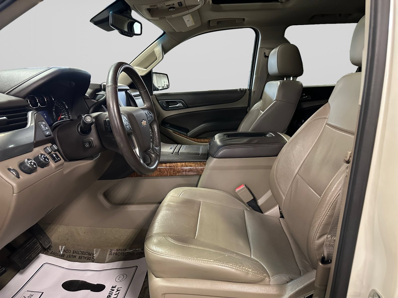 Used 2015 Chevrolet Tahoe LTZ AWD/4WD image 13
