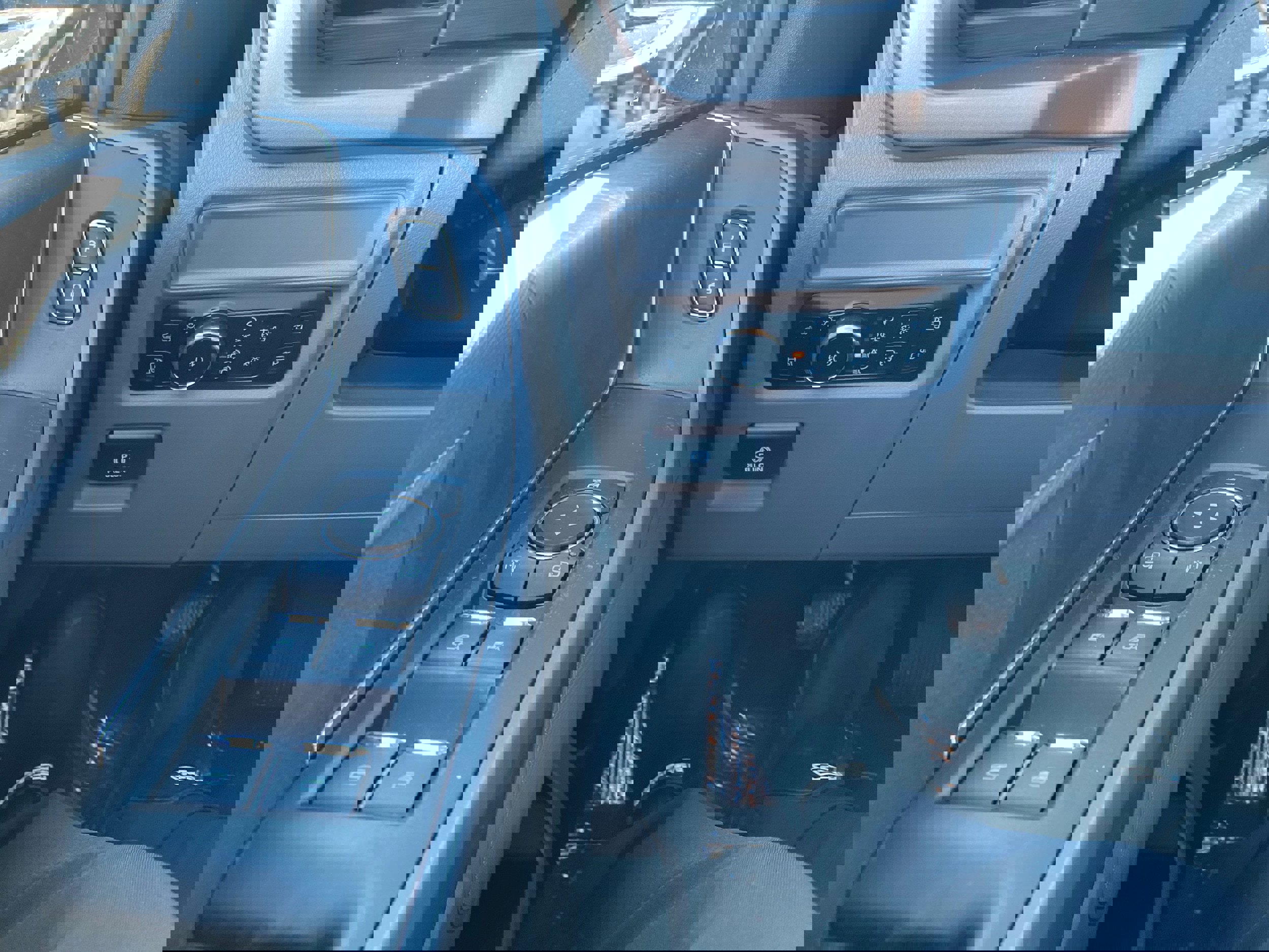 New 2025 Ford F150 XLT w/ Equipment Group 302A MID image 45