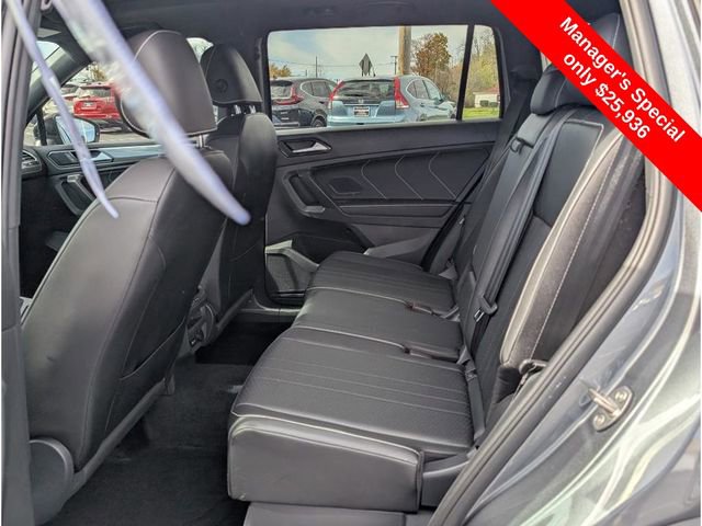 Used 2023 Volkswagen Tiguan SE R-Line image 9