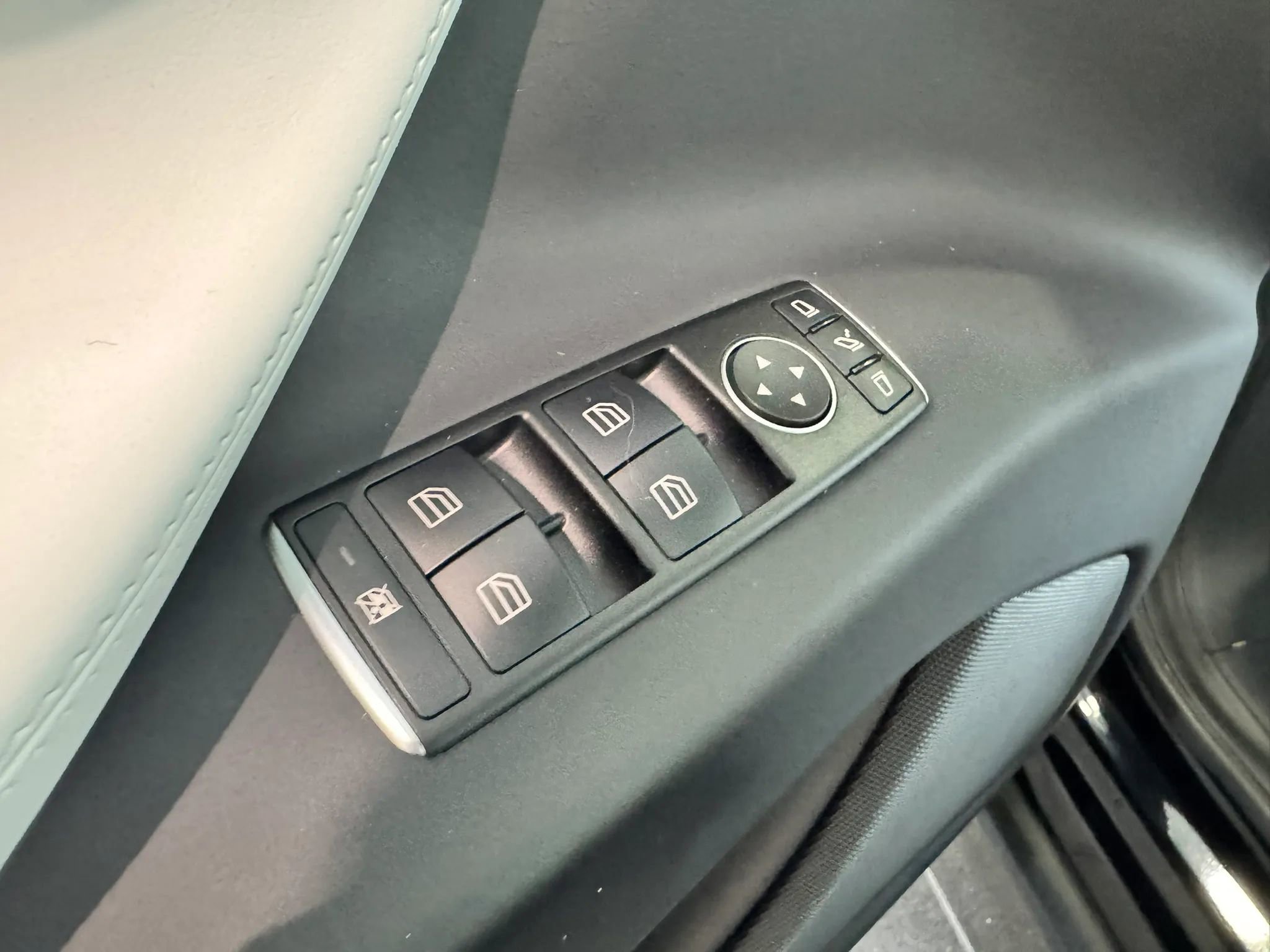 Used 2017 Tesla Model X 100D image 22