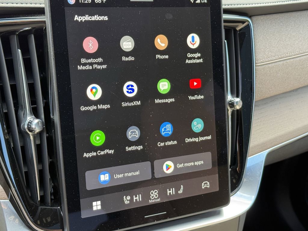 Certified 2025 Volvo XC90 B6 Plus image 25