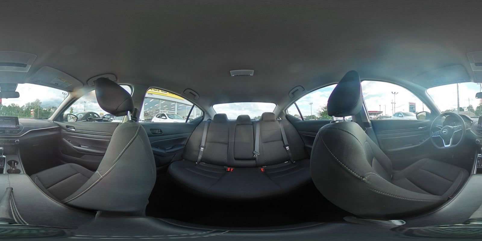 Used 2025 Nissan Altima 2.5 SV FWD image 42