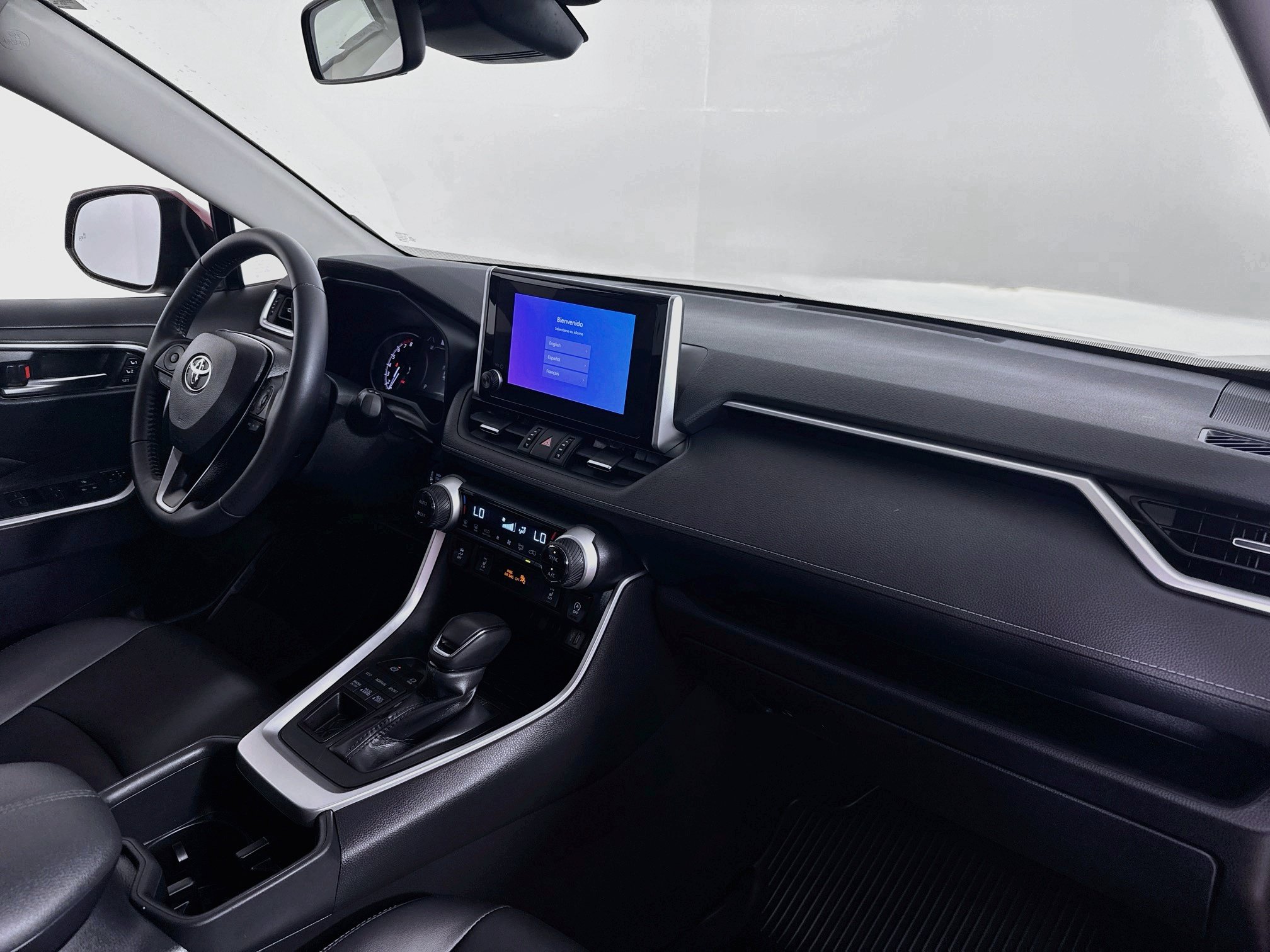 Certified 2023 Toyota RAV4 XLE Premium AWD/4WD image 31