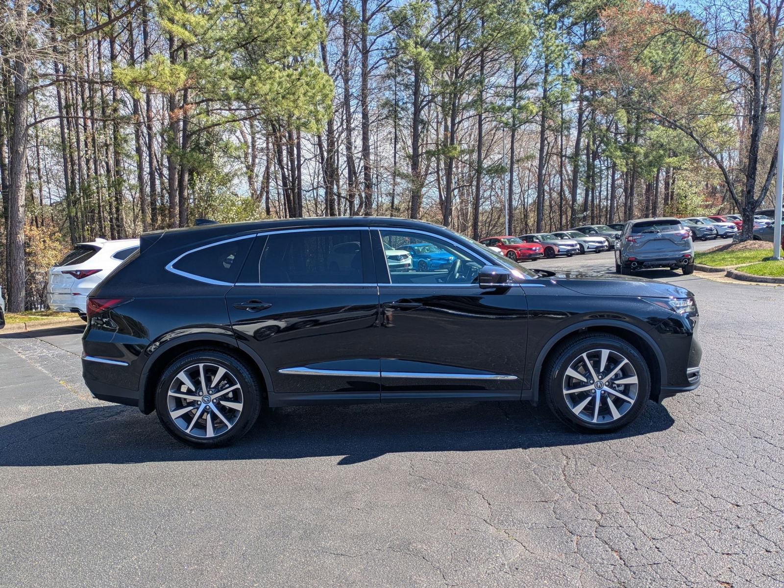 Certified 2025 Acura MDX SH-AWD w/ Technology Package image 4