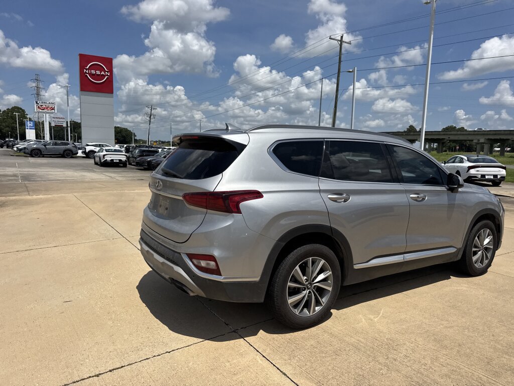 Used 2020 Hyundai Santa Fe SEL w/ Convenience Package FWD image 16