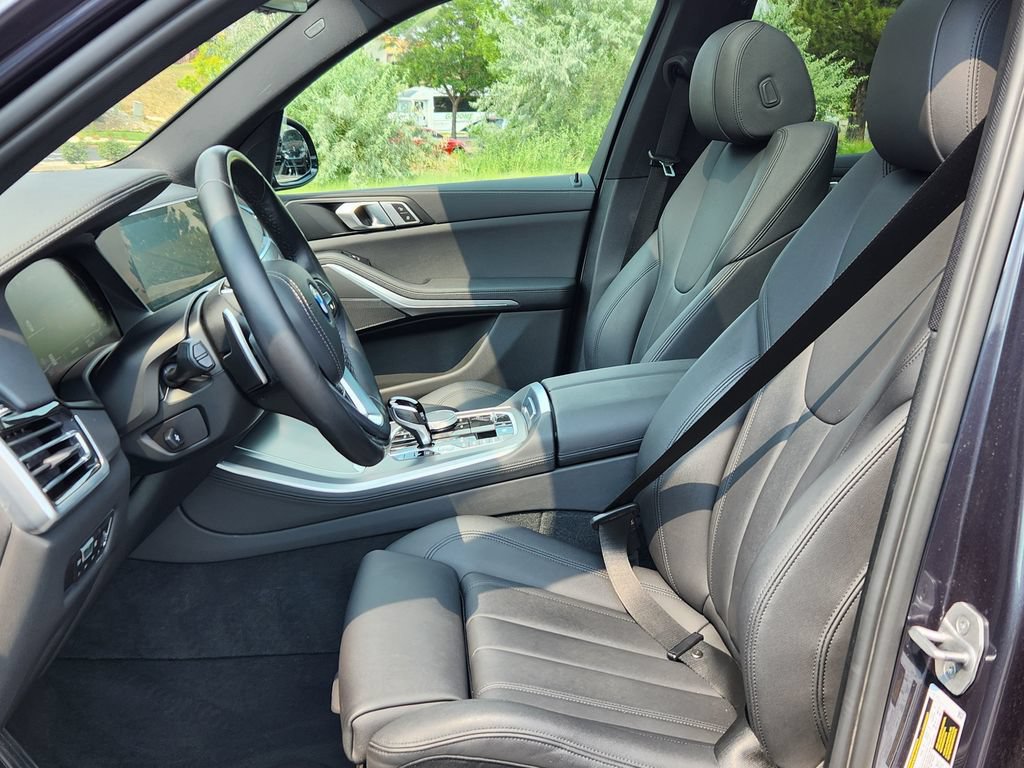 Used 2022 BMW X5 xDrive45e w/ Climate Comfort Package AWD/4WD image 8
