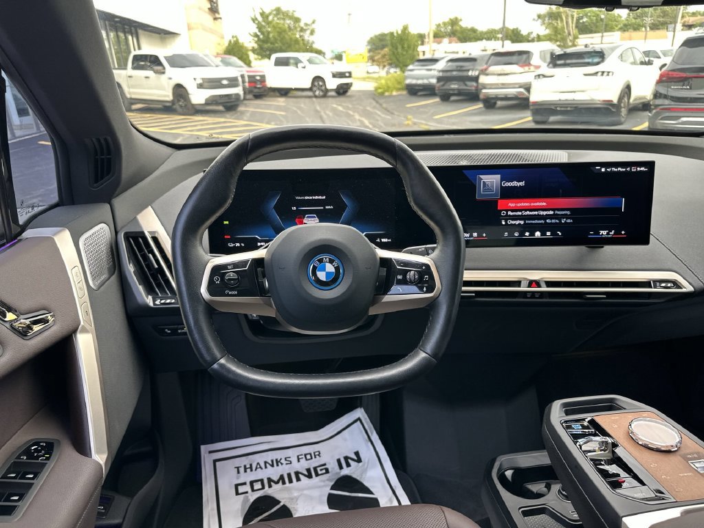 Used 2024 BMW iX M60 AWD/4WD image 11