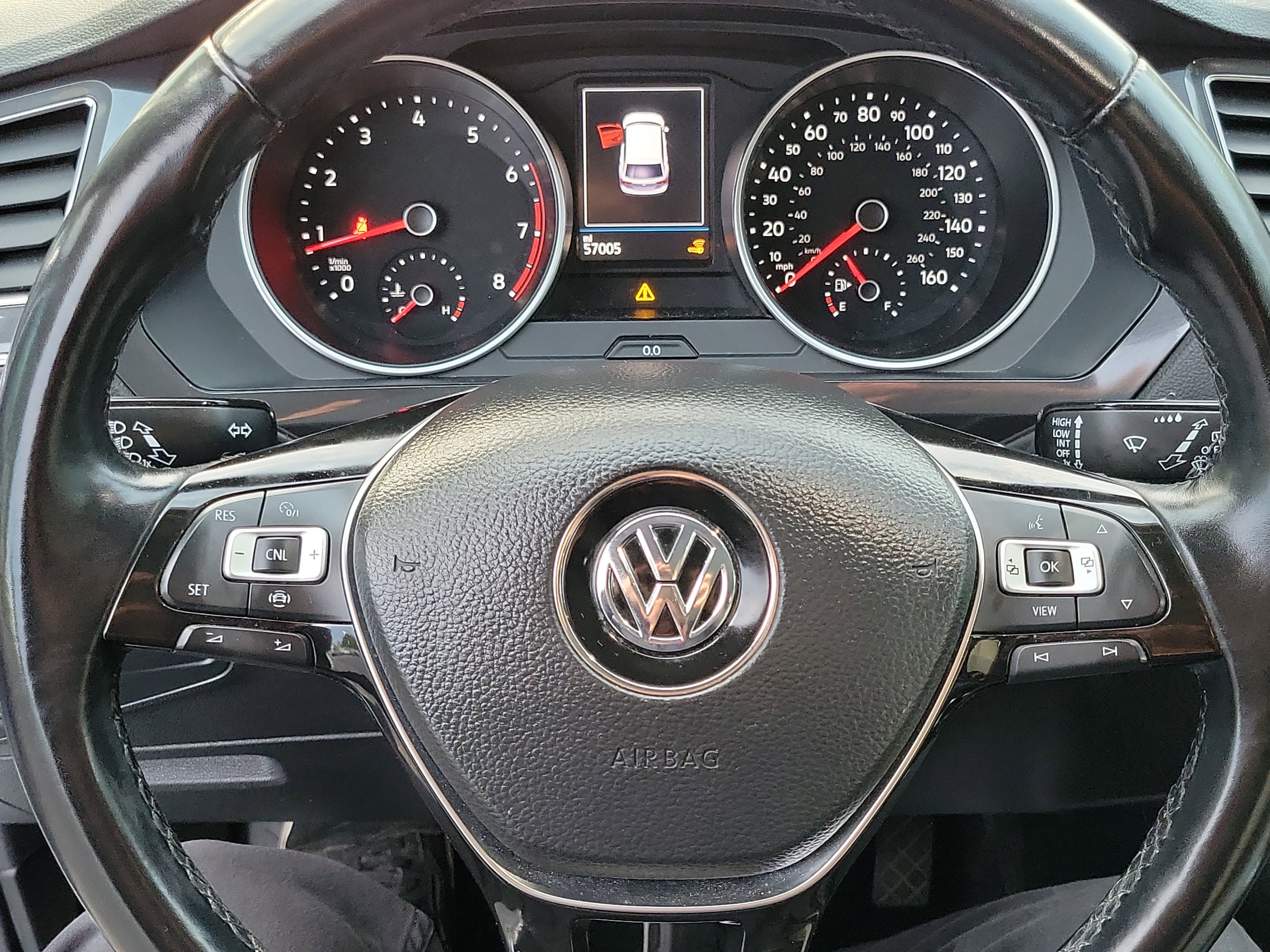 Used 2019 Volkswagen Tiguan SE w/ Panoramic Sunroof Package FWD image 13