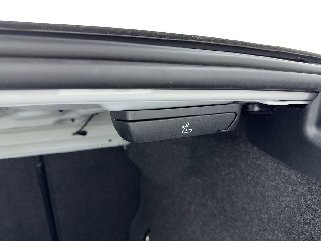 Used 2025 BMW 530i RWD image 16