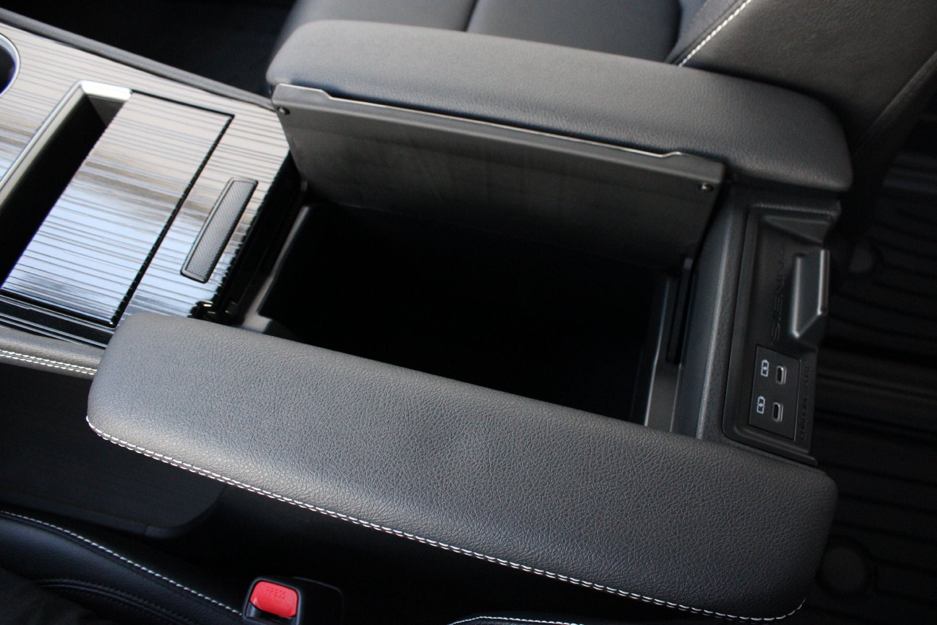 New 2026 Toyota Sienna XSE FWD image 54