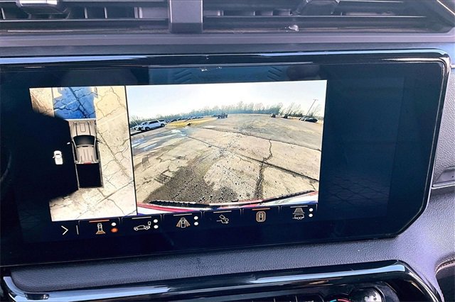 Used 2024 GMC Sierra 2500 AT4 w/ AT4 Premium Plus Package image 15