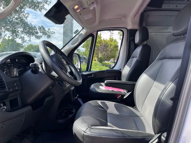 Used 2025 RAM ProMaster 2500 w/ Convenience Group FWD image 8