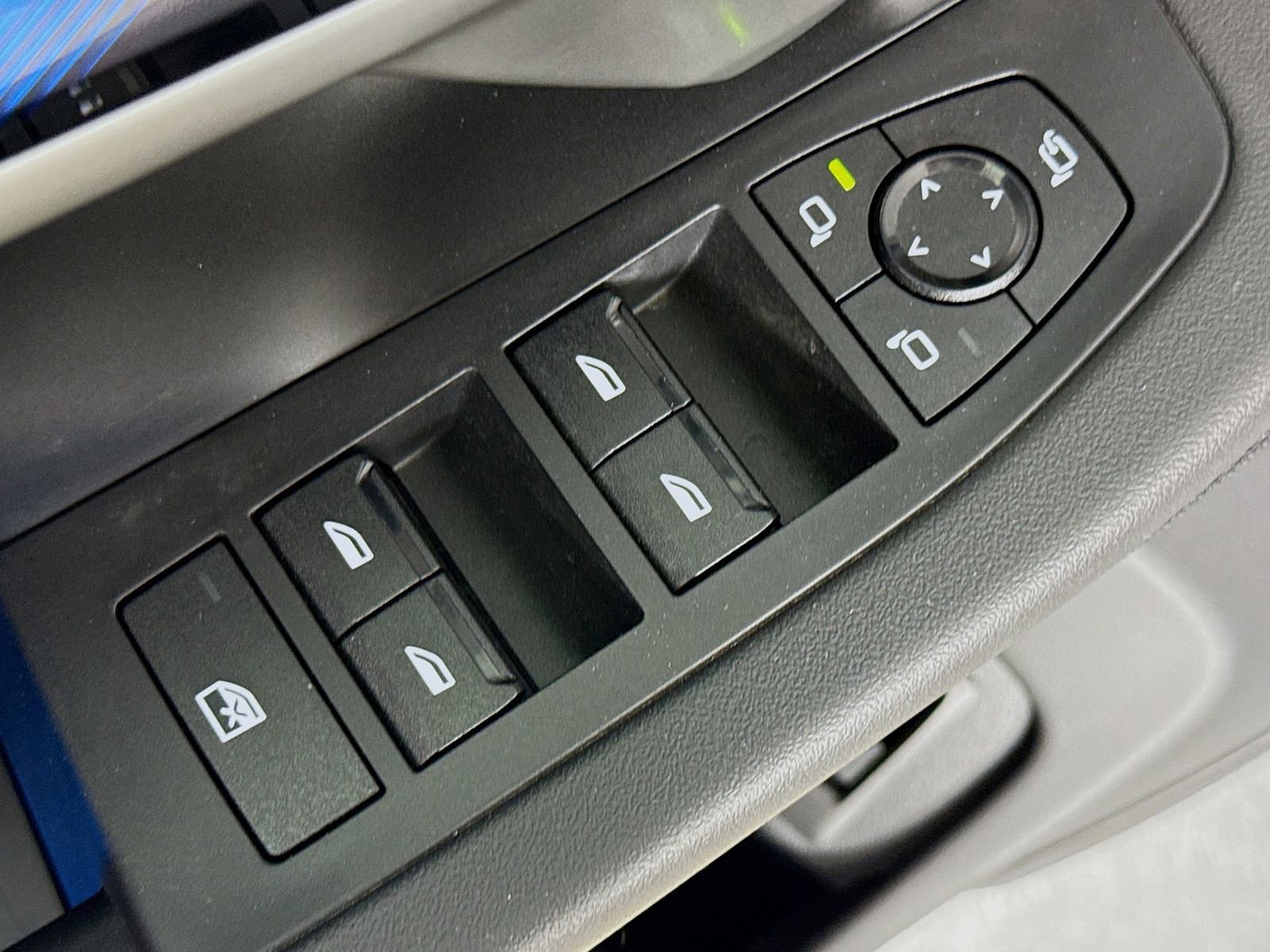 Certified 2025 BMW i5 M60 image 18