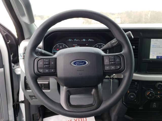 New 2025 Ford F550 4x4 Supercab Super Duty image 9