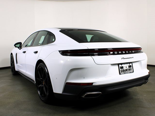 New 2025 Porsche Panamera 4 image 3