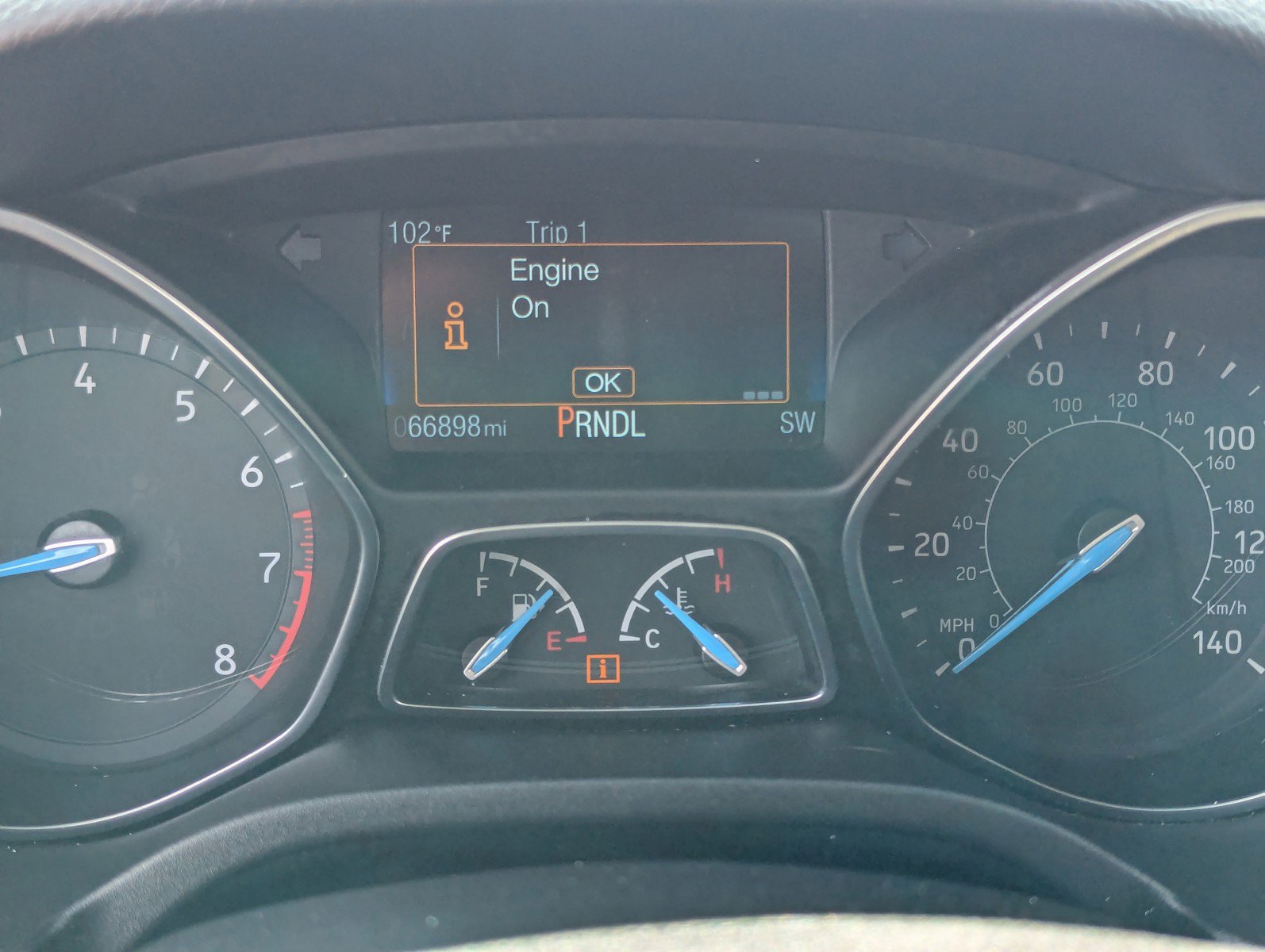 Used 2018 Ford Focus SE w/ SE Appearance Package image 14