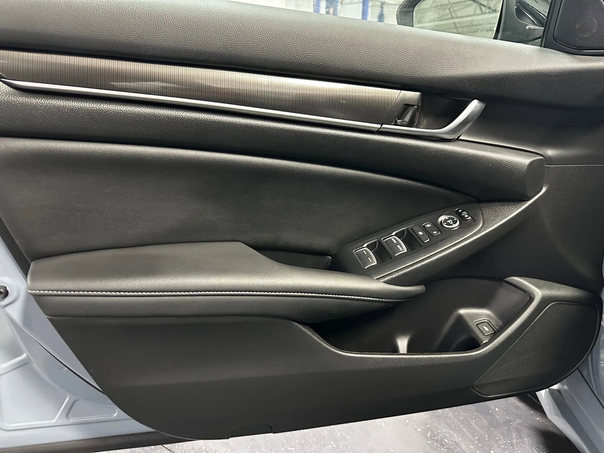 Used 2022 Honda Accord Sport image 12