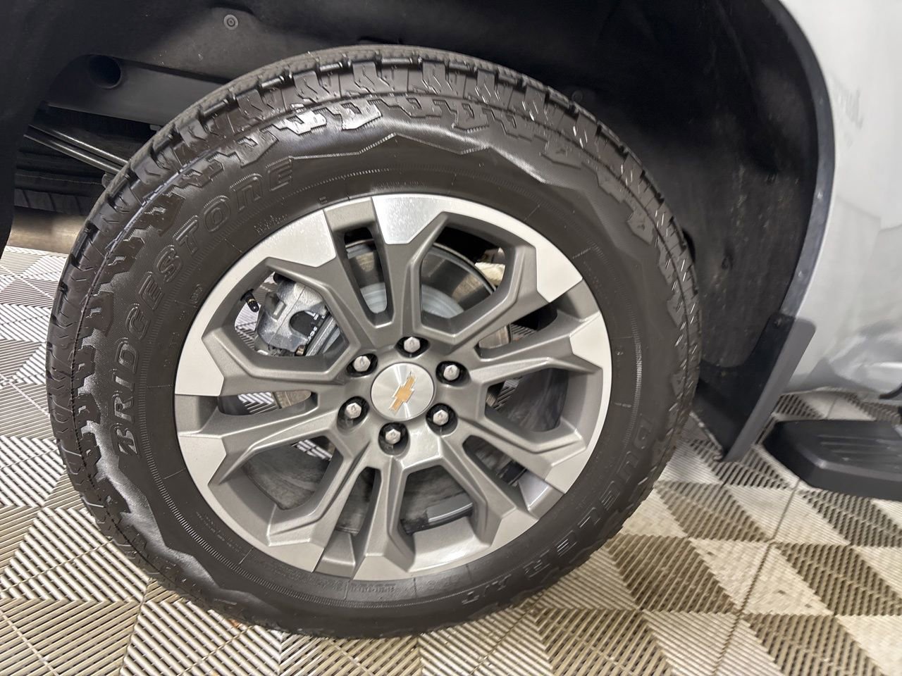 Used 2025 Chevrolet Silverado 1500 High Country w/ Technology Package image 34