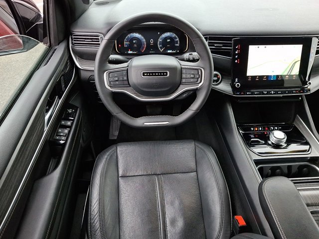 Used 2024 Jeep Wagoneer L Series II w/ Flexible Seating Group image 12