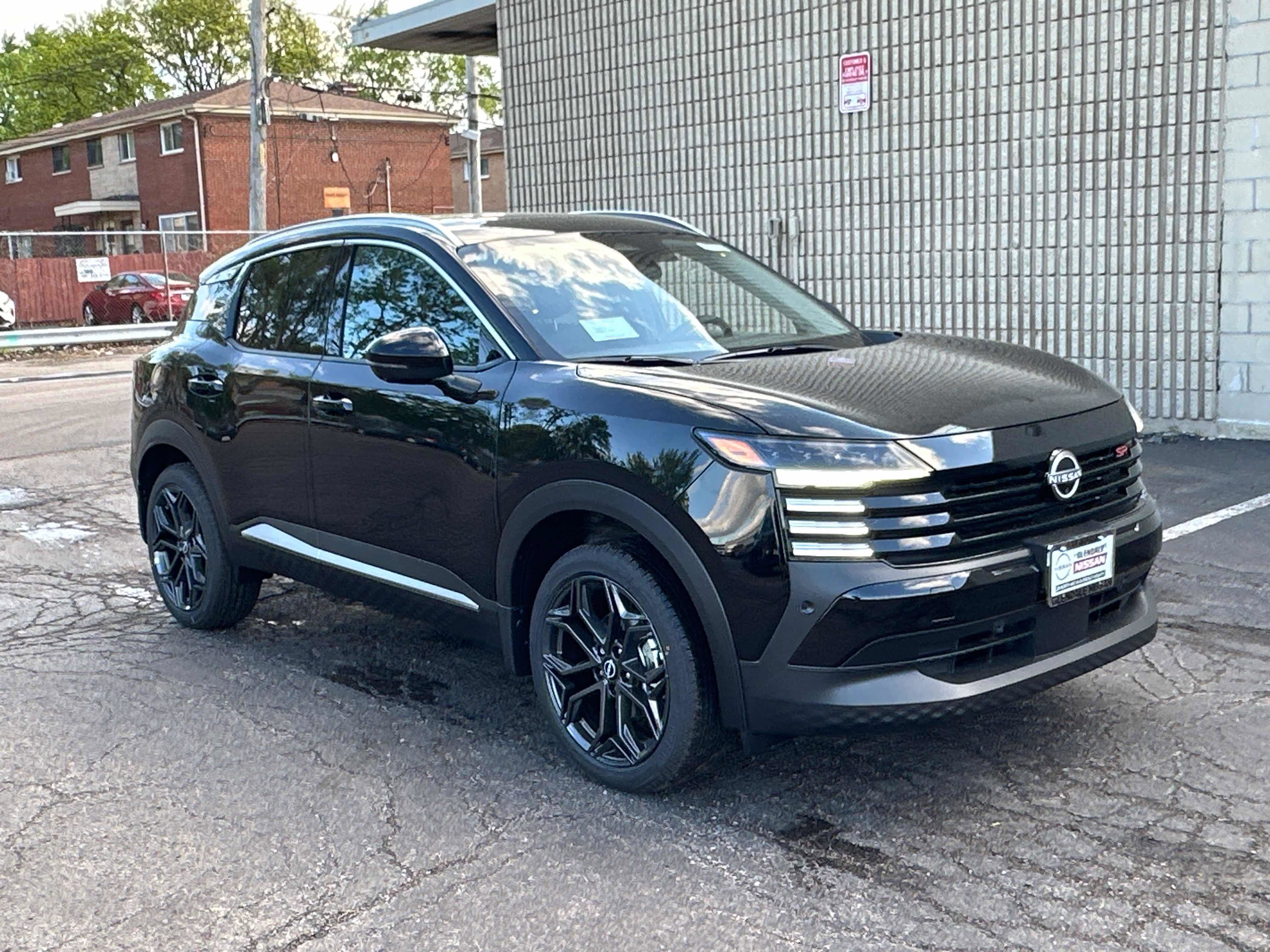 New 2026 Nissan Kicks SR w/ SR Premium Package AWD/4WD image 3