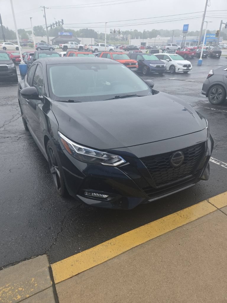 Used 2023 Nissan Sentra SR w/ Midnight Edition Package FWD image 6